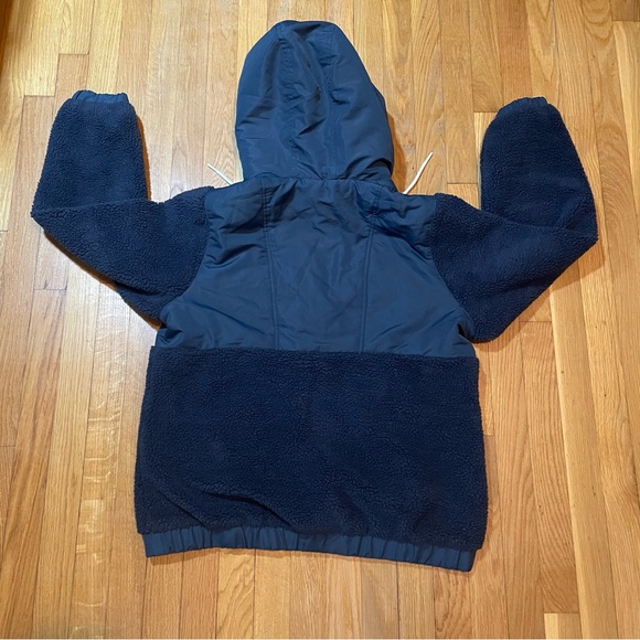 Woman’s (L) Hooded Parka Jacket - Picture 7 of 7